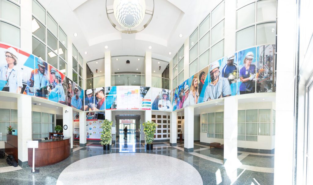 a20180404-entergy-echelon-lobby-installations-1-Pano